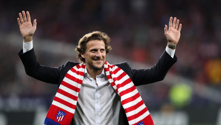 Diego Forlan: “Tutti stanno aspettando il derby di Madrid – Quando segnai e presi il palo al Bernabeu…”