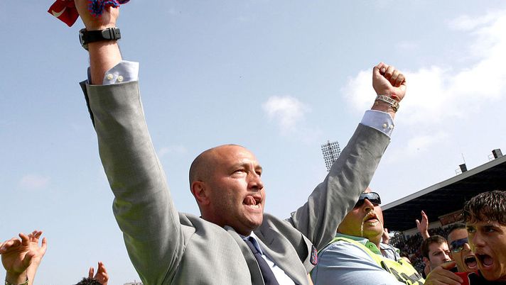 Dove ci sono onde e scogli c’è Walter Zenga: 6 squadre allenate in Italia dall’Uomo Ragno tutte in riva al mare!