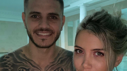Icardi e Wanda, bagno notturno nella loro nuova abitazione a Parigi: “Estate in casa”
