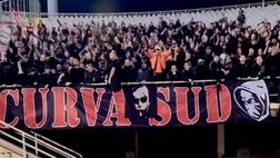Curva Sud, “Divieto senza motivazioni”: zero striscioni e zero bandiere a San Siro