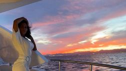 Georgina in barca si gode Ibiza: panorama meraviglioso nello scatto di lady CR7
