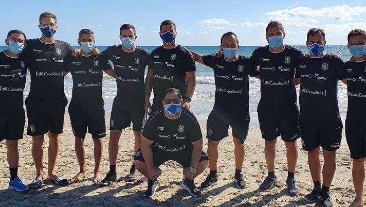 Il derby e l’errore di Ortolà, solidali i compagni di squadra e gli ex portieri: seccato il tecnico del Tenerife “Ci vuole più intensità”