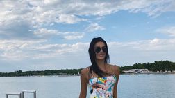 SOCIAL / Jovana si gode il mare: abbronzatura top e costume sexy per Lady Djordjevic