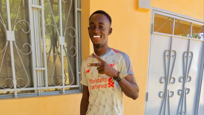 Dal cagnolino in maglia Liverpool alla pittrice ispirata dal successo dei Reds: Merseysyde derby, il giorno dopo