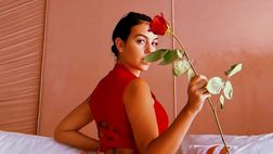 Georgina Rodriguez ambassador per 5 anni di PrettyLittleThing: “E’ perfetta per il brand”