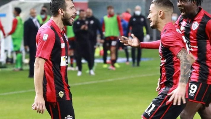 Bari, così non mi piaci: Auteri rilegge il derby perso a Foggia e chiama la squadra alle sue responsabilità
