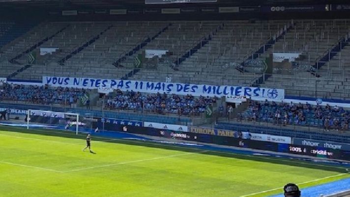 Segna Simakan nel derby dell’Alsazia-Lorena: lo Strasburgo raggiunge due volte il Metz