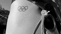Federica Pellegrini, la posizione del tatuaggio è hot: nella foto c’è solo il lato B