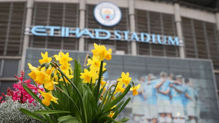 La Premier per il taglio del 30% degli stipendi, ma il Manchester City si oppone e pagherà giocatori e staff