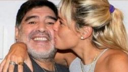 Negato l’ingresso alla veglia all’ultima fidanzata di Maradona: “Mi hanno mandato a…”
