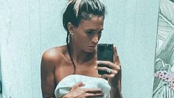 Lady Cassano regala ai follower un’immagine sexy e un consiglio