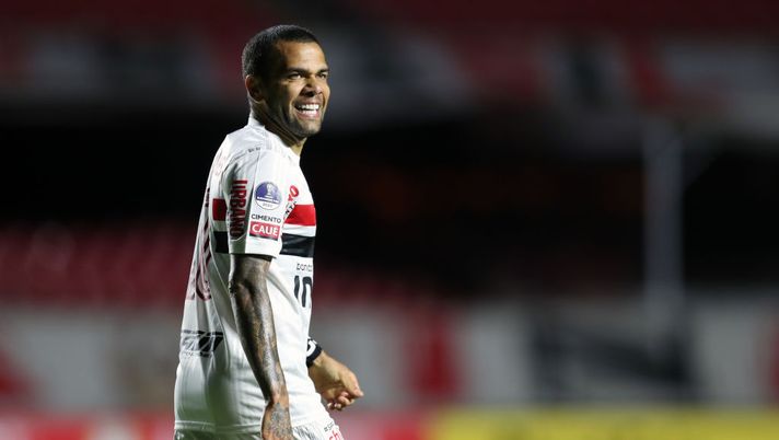 San Paolo, Dani Alves rasserena la capolista: “Mai pensato di andare a giocare nel Boca Juniors”
