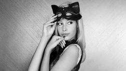 Halloween, Viky Varga incanta il web: lo scatto in intimo fa impazzire i suoi fan