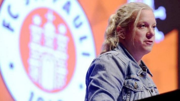 Sandra Schwedler è l’unica Ceo donna del calcio tedesco: “Adesso voglio le quote rosa anche in Federcalcio”
