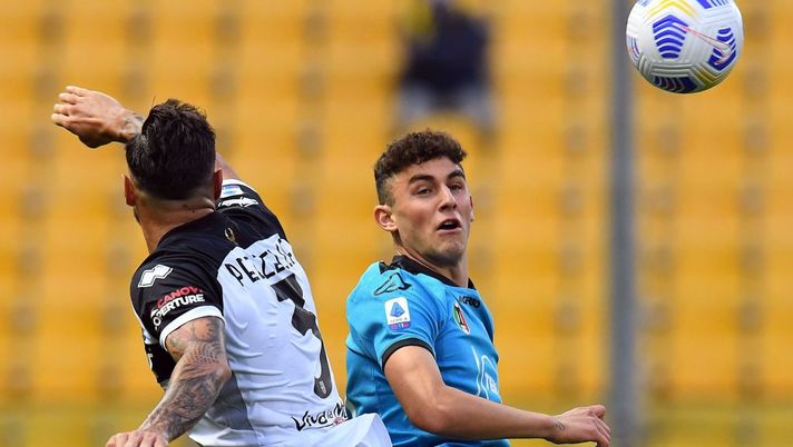 Punto debole, i colpi di testa: la regia di DAZN dovrà monitorare il gioco aereo in Parma-Fiorentina