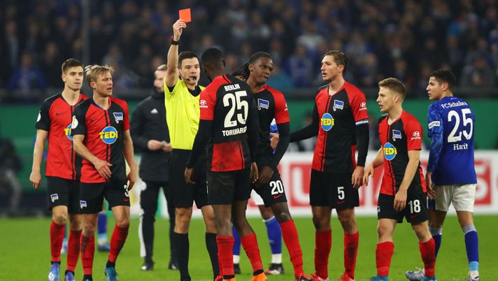 Hertha Berlino, Torunarigha come Koulibaly: prima gli insulti razzisti poi l’espulsione