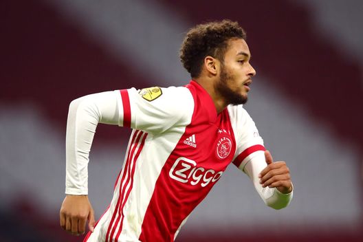 AMSTERDAM, NETHERLANDS - DECEMBER 12: Devyne Rensch of Ajax in action during the Dutch Eredivisie match between Ajax and PEC Zwolle at Johan Cruijff Arena on December 12, 2020 in Amsterdam, Netherlands. (Photo by Dean Mouhtaropoulos/Getty Images) 