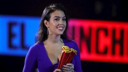 Georgina Rodriguez in versione casalinga: CR7 salva la Juve, lei si occupa di…