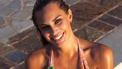 Francesca Brambilla, il bikini è esagerato: le forme della modella infiammano i social