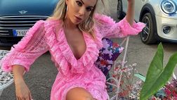 Ludovica Pagani in “pink mood”: il décolleté della modella fa impazzire i fan