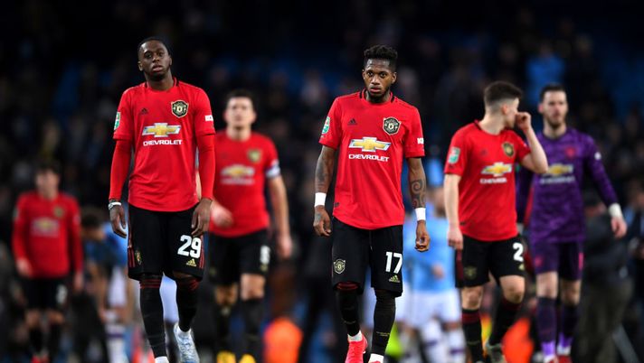Il Manchester United vince il derby di consolazione con pochi tifosi Red Devils all’Etihad: è contestazione!