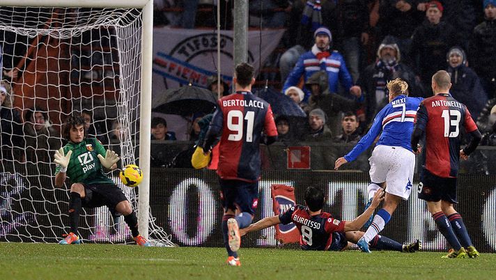 Il derby di Sant’Agata a Marassi, la Samp ricorda e Maxi Lopez risponde: “Contro il Genoa uno dei miei gol più belli”