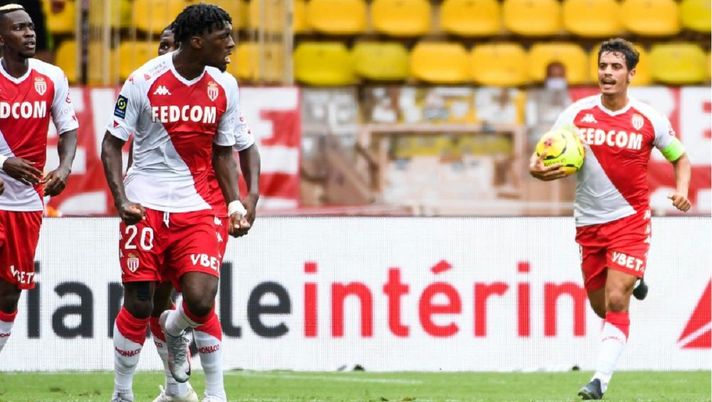 Nizza assente nel derby, il Monaco dopo 5 anni vince all’Allianz Riviera e sui social spopola il #Vieiraout
