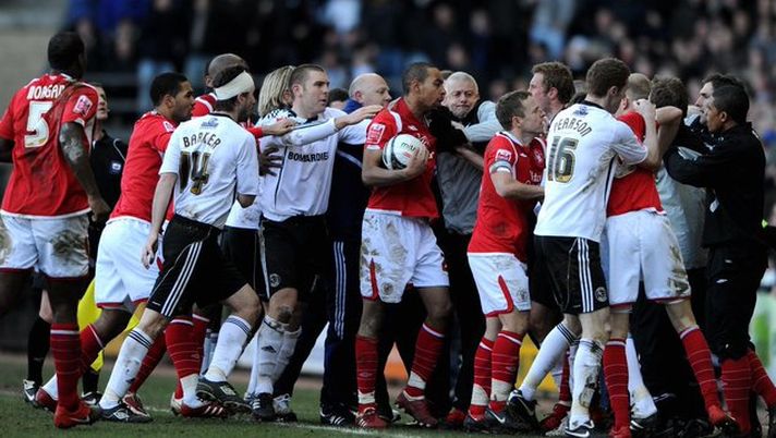 Gol nel derby contro il Derby: esultanza e non solo per i tifosi del Nottingham Forest…
