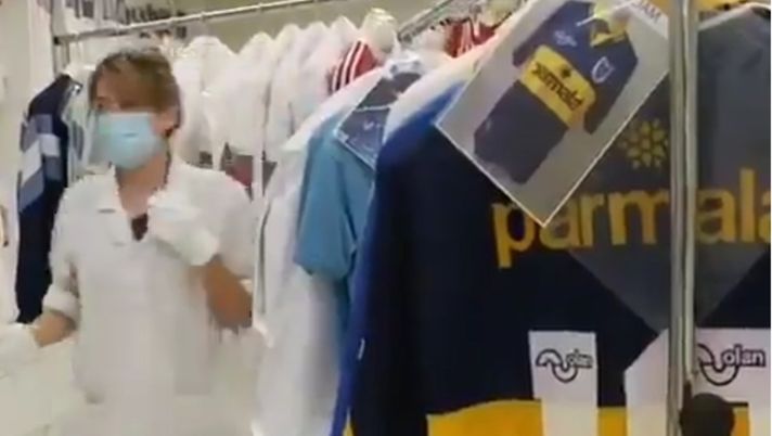 Reliquie di Maradona in un museo della moda cileno: Napoli si chiede “Ma come avete fatto…?”