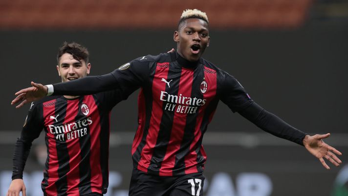 Cinque cambi e tre gol, almeno 2 reti per 12 partite consecutive: Milan, non succedeva da più di 100 anni!