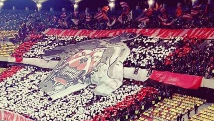 I tifosi pagano gli stipendi arretrati della Dinamo Bucarest: al derby contro la Steaua una scritta sulle maglie dedicata a loro