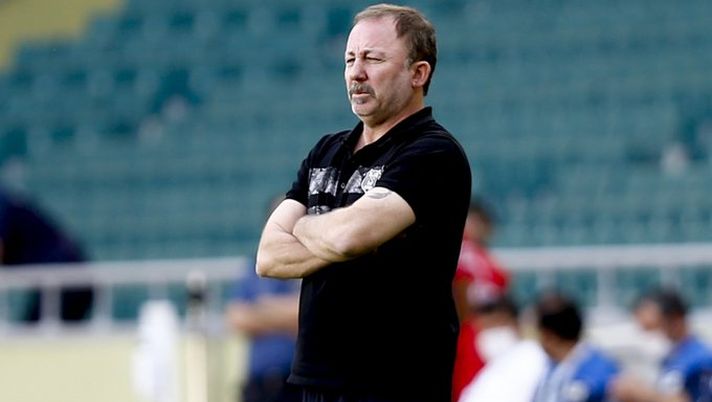 Meno Covid ma tanti dilemmi per il Besiktas: giocare il derby con i giovani che vincono o con gli esperti che tornano?