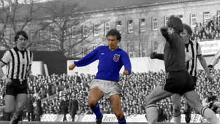 Tyne-wear derby: tripletta al Newcastle e i tifosi del Sunderland trasformano Gary Rowell in “Lord”