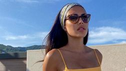 Michelle Sander, la tintarella è bollente: il bikini della modella fa impazzire i fan