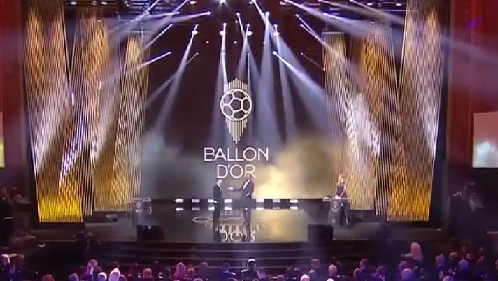 Pallone pesante di Leo Messi: CR7 staccato e anche da Madrid omaggiano la Pulce, per Chiellini è complotto