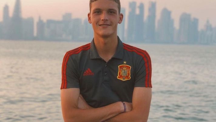 Rafa Marin non ci ha pensato due volte: ecco il Zambombazo! Il gol da 70 metri!