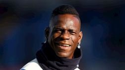 Balotelli, incursione al GF Vip: “Ancora non gioco, ma tra qualche settimana firmerò”