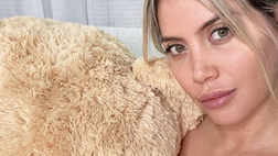 Wanda sempre super sensuale. Lady Icardi fa sognare il web con il suo décolleté
