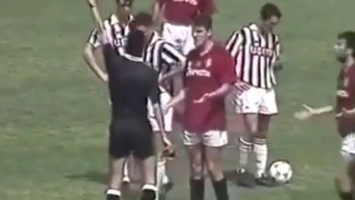 Bobo Vieri e il derby Toro-Juve Primavera di 27 anni fa, il bomber rivanga: “Ma era da rosso quel fallo?”