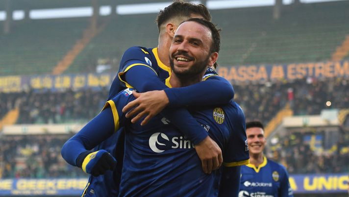 Il Pazzo Pazzini aiuta gli ospedali veronesi e sta in casa con sua moglie Silvia e con suo figlio