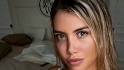 Wanda Nara, ennesimo scatto bollente: la showgirl posta sui social un intimo da urlo