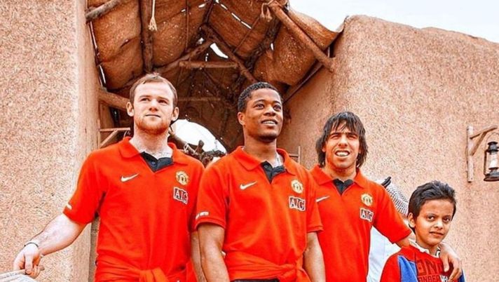 Patrice Evra: “In mezzo a Tevez e Rooney io sono il Brad Pitt del Senegal”