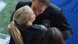 Manuel Neuer ha una nuova fidanzata: ha 19 anni ed è identica alla sua ex