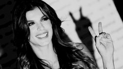 Elisabetta Canalis incanta ancora: il body mette in mostra il suo fisico ancora perfetto
