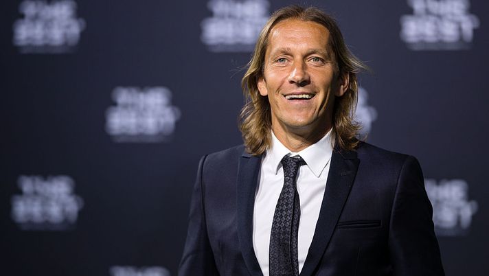 Rivaldo centra la traversa, Salgado no: maglia blaugrana per la gloria Real, il primo Clasico è catalano!