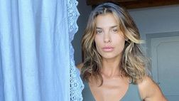 Elisabetta Canalis incanta tutti: lo scatto in intimo dell’ex velina è davvero mozzafiato