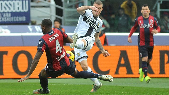 Per tutta Bologna, per i suoi figli e per Sinisa: il gol del derby è di Dzemaili