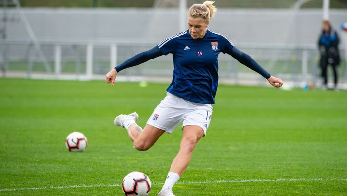 La numero uno del mondo sfrutta la sosta per recuperare, Ada Hegerberg: “Esercizi e pazienza, sto tornando”