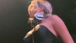 VIDEO/ Ludovica Pagani è un uragano: showgirl scatenata in console