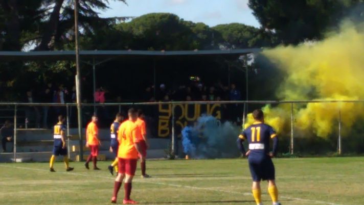 Gol con il portiere avversario a terra: alla ripresa, prego segnate pure…è successo davvero!